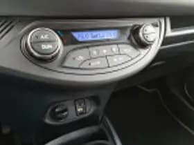 Toyota Yaris thumbnail 55