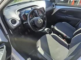 Toyota Aygo thumbnail 16