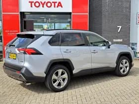 Toyota RAV4 thumbnail 8