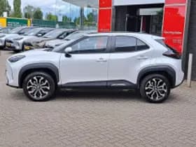 Toyota Yaris Cross thumbnail 3