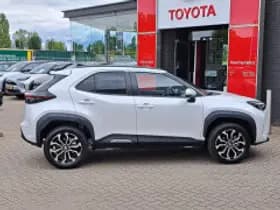 Toyota Yaris Cross thumbnail 4