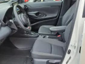 Toyota Yaris Cross thumbnail 42
