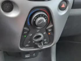Toyota Aygo thumbnail 42