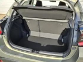 Toyota Yaris thumbnail 35