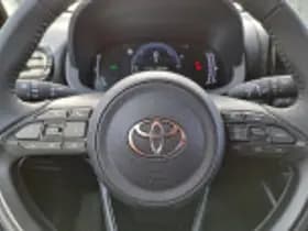 Toyota Yaris thumbnail 43