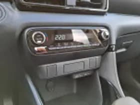 Toyota Yaris thumbnail 46