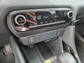 Toyota Yaris thumbnail 26