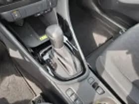Toyota Yaris thumbnail 50
