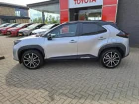 Toyota Yaris Cross thumbnail 3
