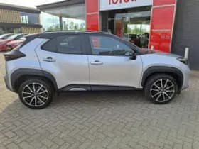 Toyota Yaris Cross thumbnail 4