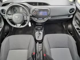 Toyota Yaris thumbnail 13