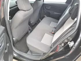 Toyota Yaris thumbnail 17