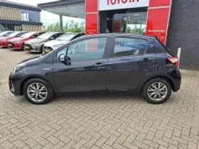 Toyota Yaris thumbnail 3