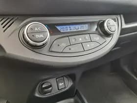 Toyota Yaris thumbnail 27