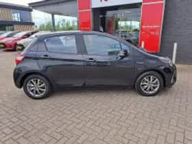 Toyota Yaris thumbnail 4