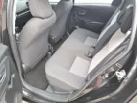 Toyota Yaris thumbnail 42