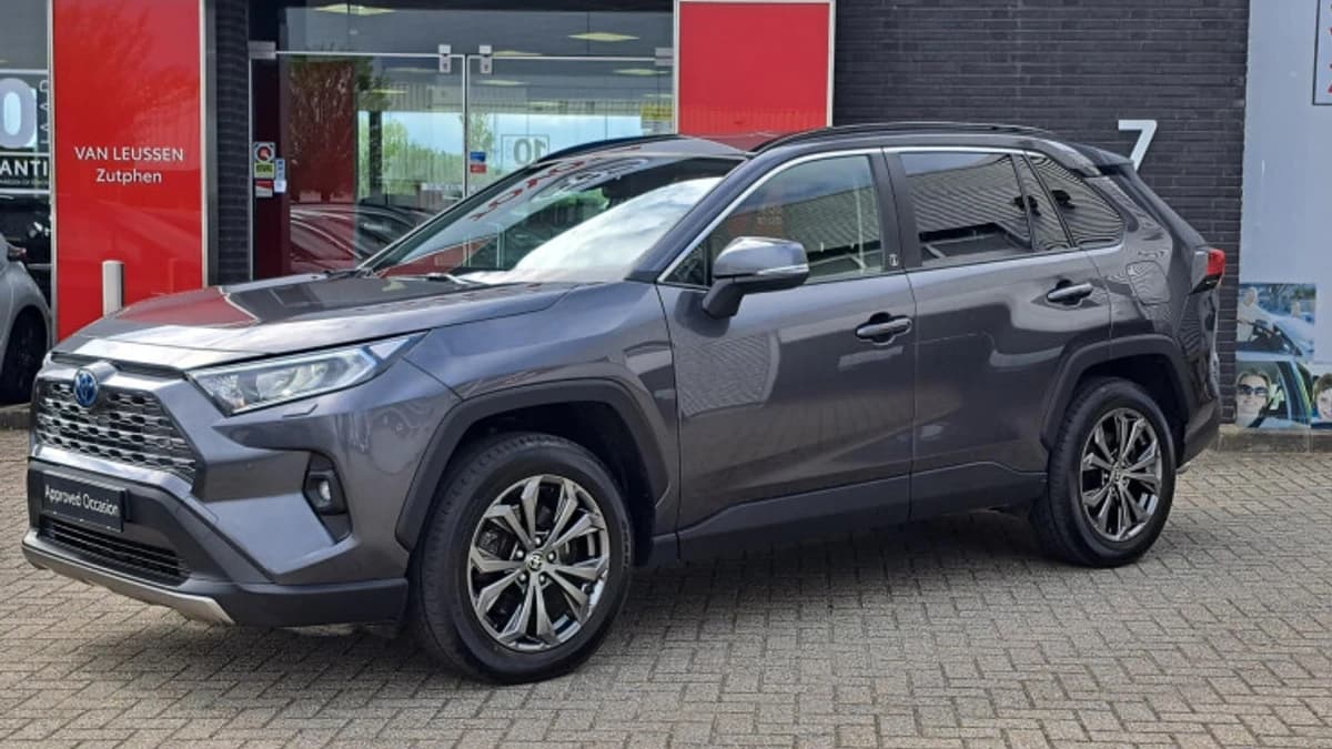 Toyota RAV4 — foto 1