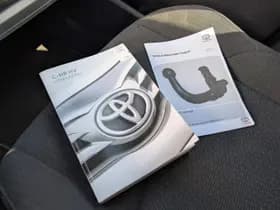 Toyota C hr thumbnail 33