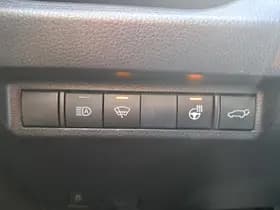 Toyota RAV4 thumbnail 18