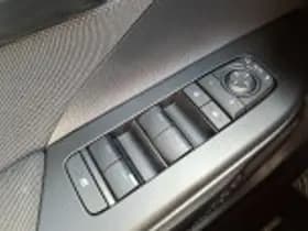 Toyota C hr thumbnail 41