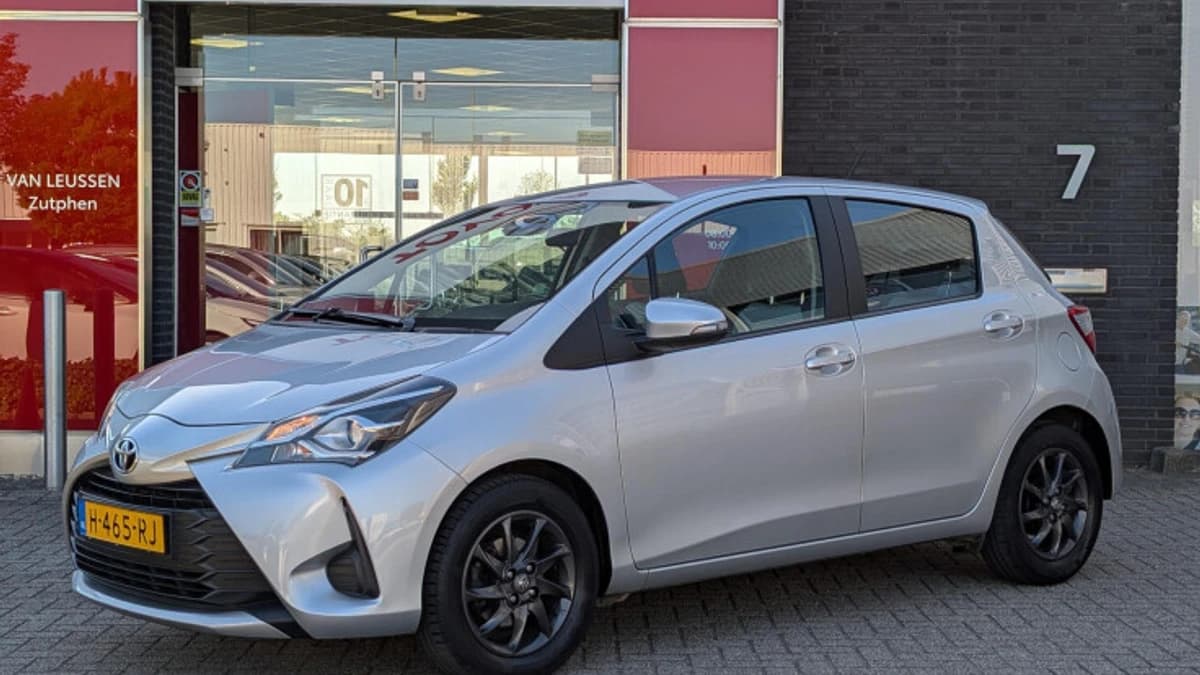 Toyota Yaris — foto 1