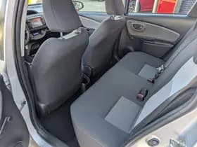 Toyota Yaris thumbnail 18