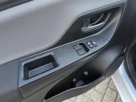 Toyota Yaris thumbnail 20