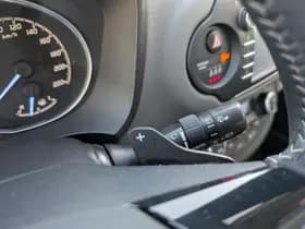 Toyota Yaris thumbnail 24