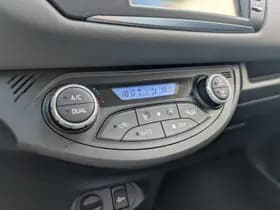 Toyota Yaris thumbnail 27