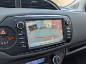 Toyota Yaris thumbnail 4