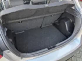 Toyota Yaris thumbnail 42