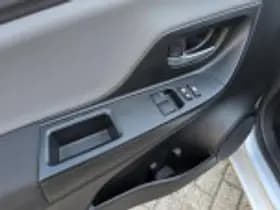 Toyota Yaris thumbnail 43