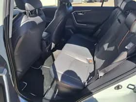 Toyota RAV4 thumbnail 17