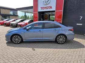 Toyota Corolla thumbnail 3