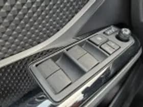 Toyota C hr thumbnail 44