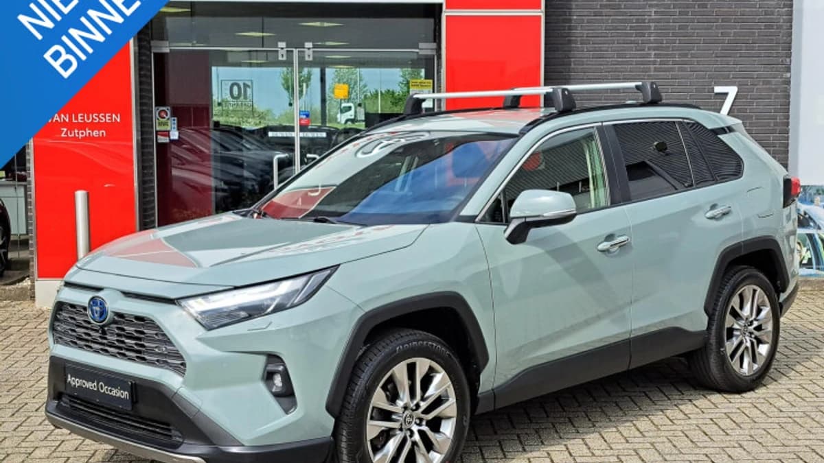 Toyota RAV4 — foto 1