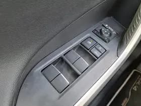 Toyota RAV4 thumbnail 21
