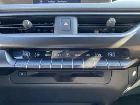 Lexus UX thumbnail 22