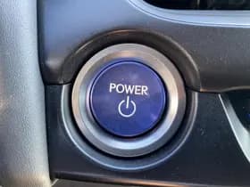 Lexus UX thumbnail 27