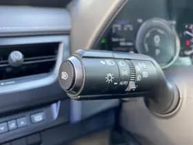 Lexus UX thumbnail 28