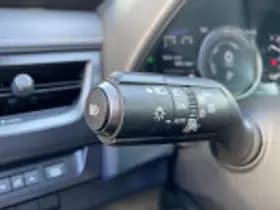 Lexus UX thumbnail 58