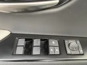 Lexus UX thumbnail 20
