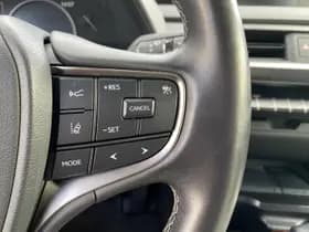 Lexus UX thumbnail 22