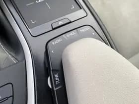 Lexus UX thumbnail 35