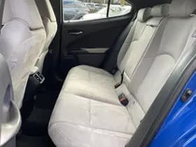 Lexus UX thumbnail 36