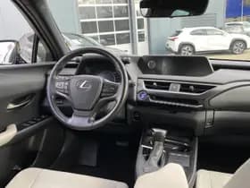 Lexus UX thumbnail 37