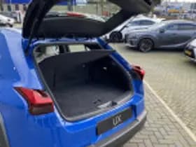 Lexus UX thumbnail 48