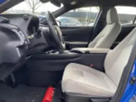 Lexus UX thumbnail 50