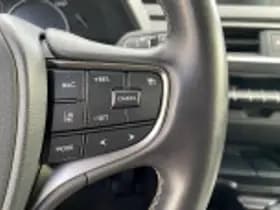 Lexus UX thumbnail 54