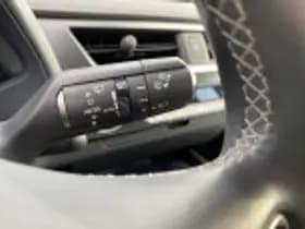 Lexus UX thumbnail 56